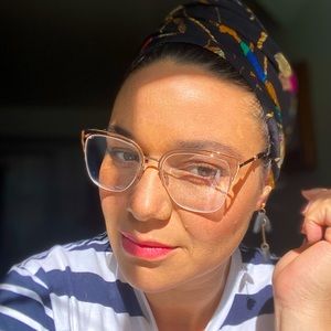 Meet your Posher, Fadia